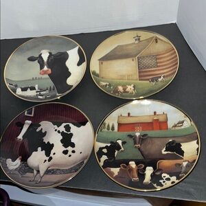 Farmhouse Cow Decorative Plates Set